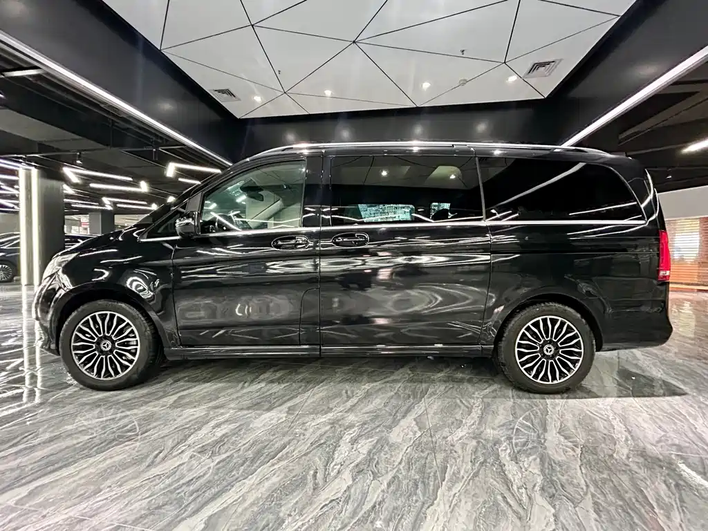 Mercedes-Benz V-Class 2019 — фото 8