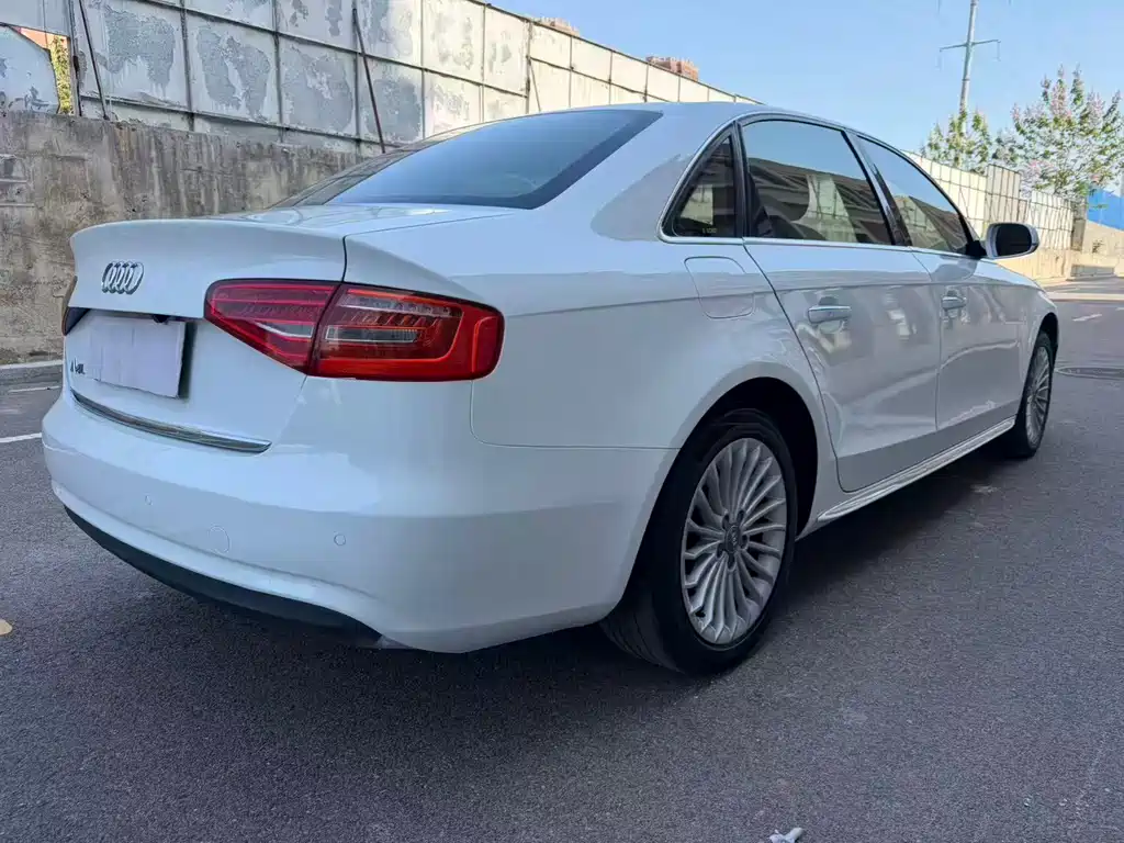 Audi A4L 2016 — фото 14