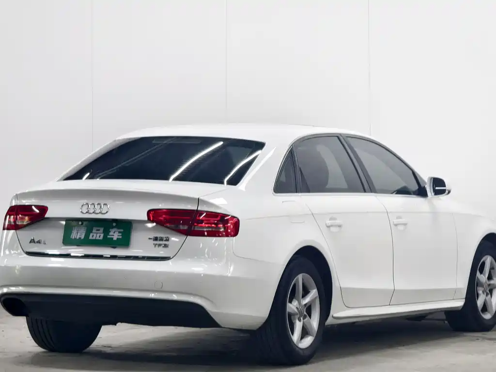 Audi A4L 2014