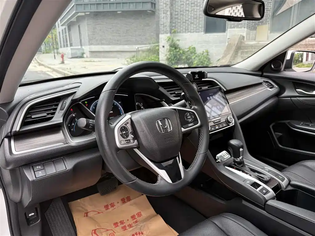 Honda Civic 2019 — фото 14