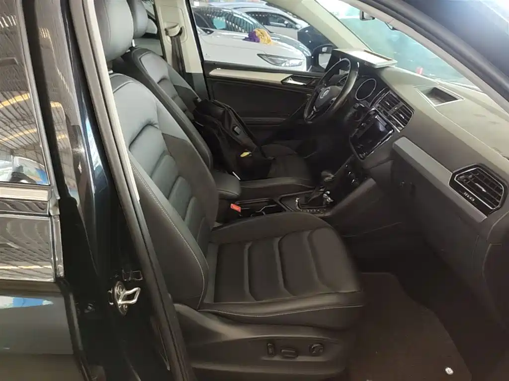 Volkswagen Tiguan L 2019 — фото 25