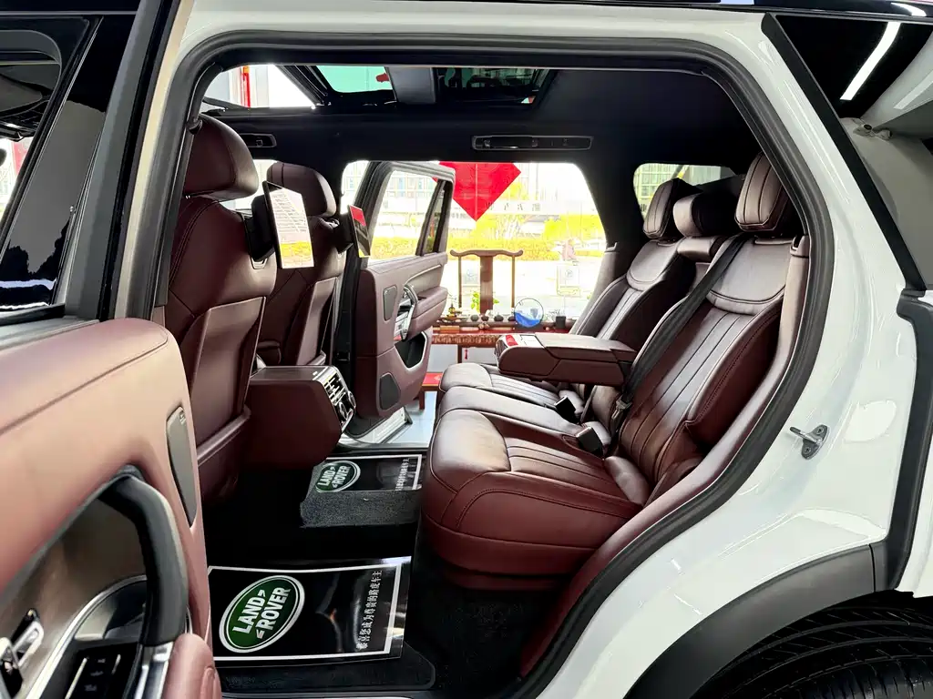 Land Rover Range Rover 2023 — фото 14