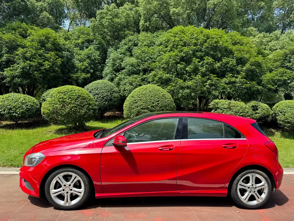 Mercedes-Benz A-Class 2014
