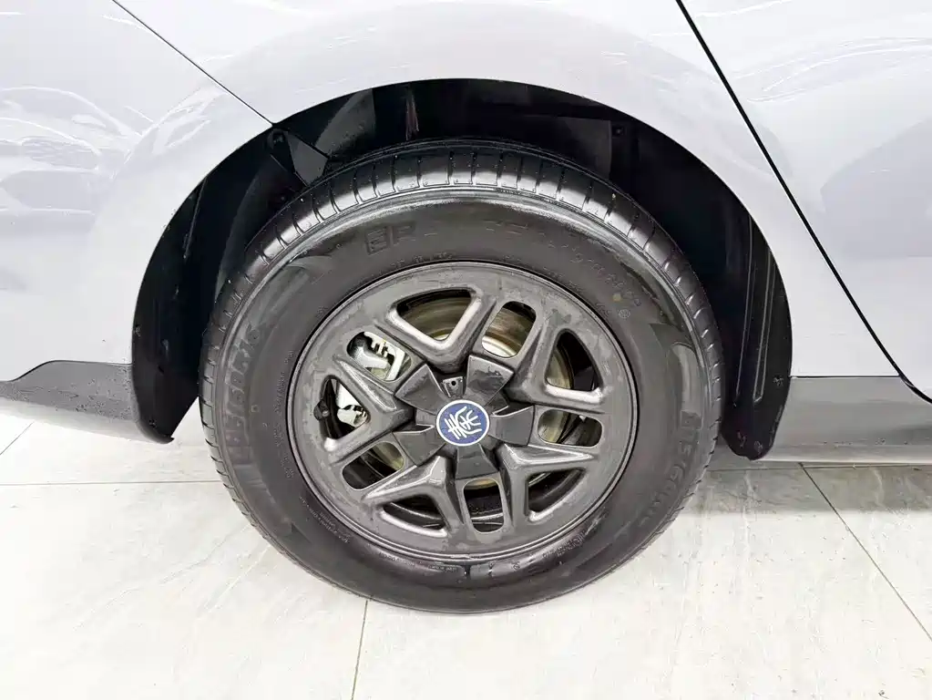 BYD Qin PLUS 2025 — фото 22