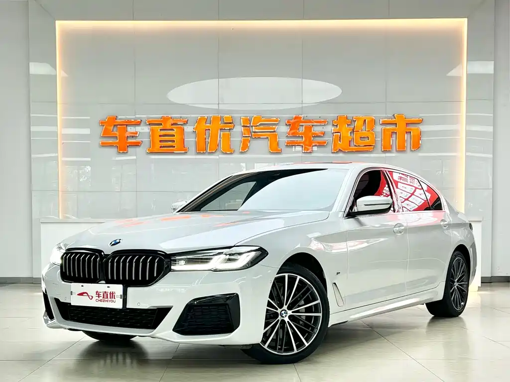 BMW 5 Series 2022 — фото 1