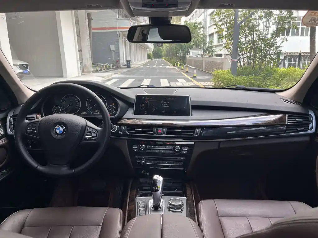 BMW X5 2016 — фото 12
