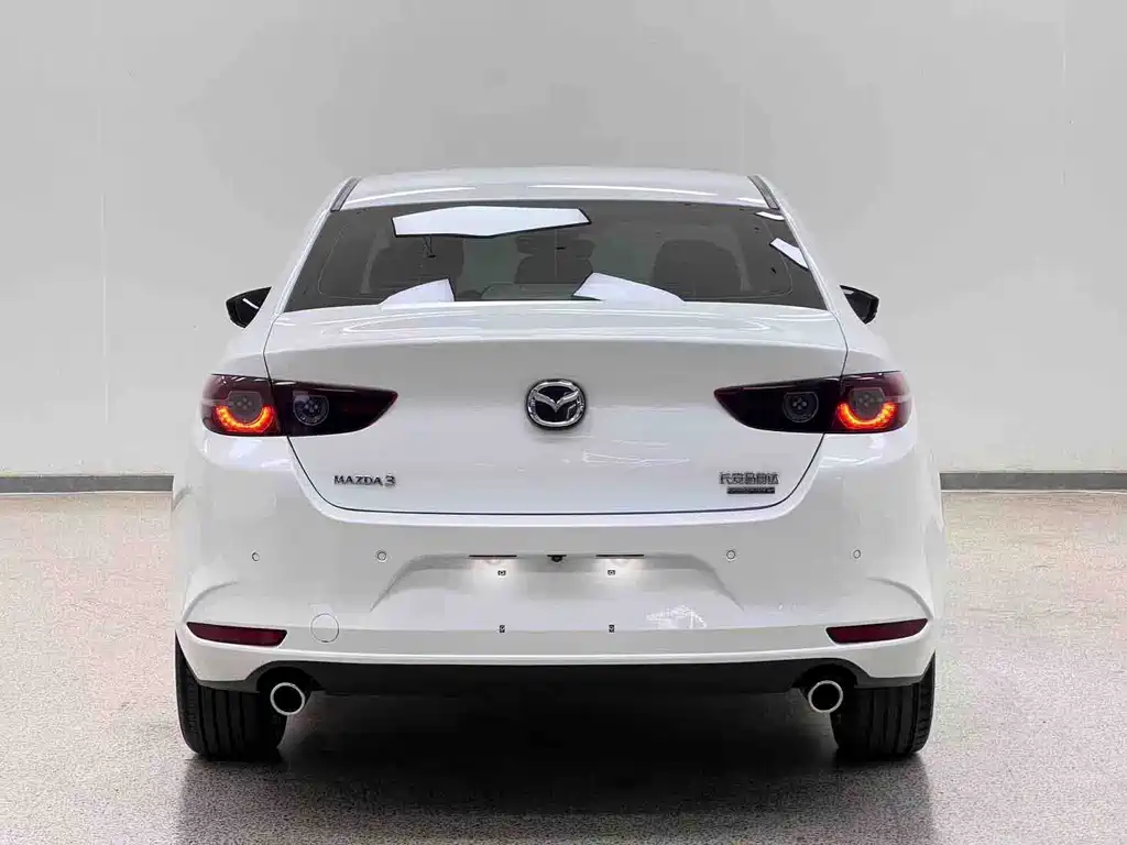 Mazda 3 Axela 2020 — фото 28