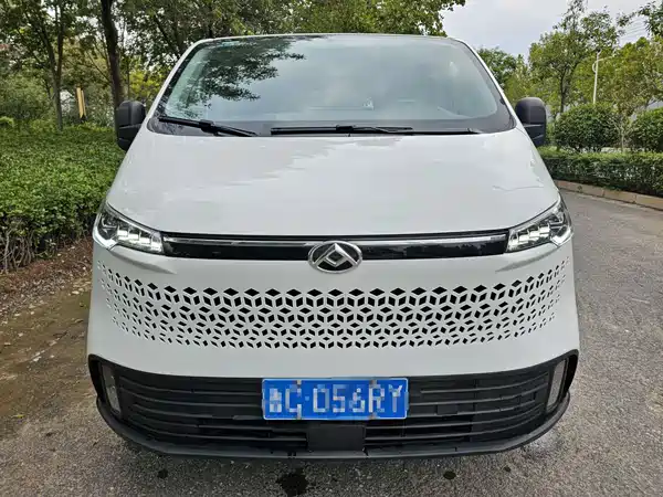 Maxus V70 2023