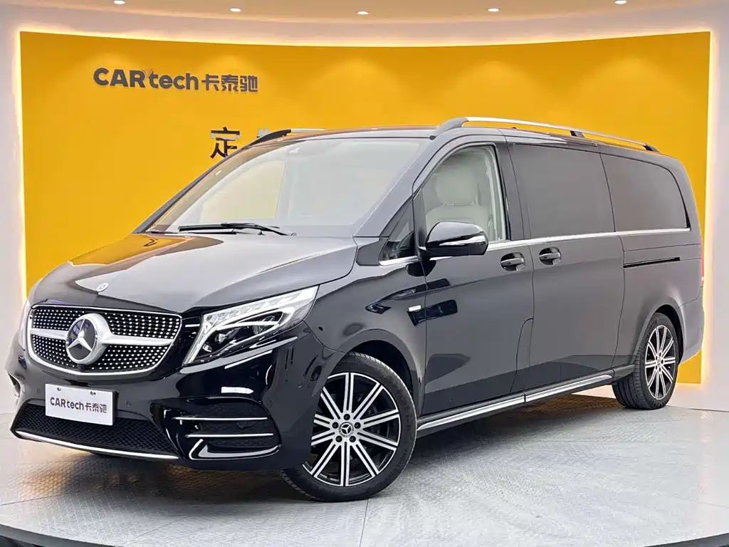 Mercedes-Benz V-Class 2023 — фото 1
