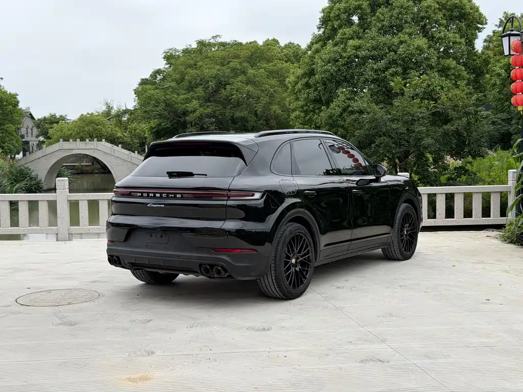 Porsche Cayenne 2024