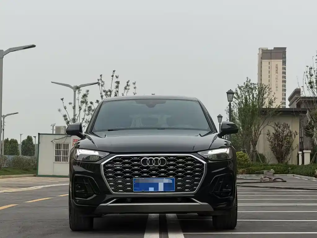 Audi Q5L Sportback 2022 — фото 2