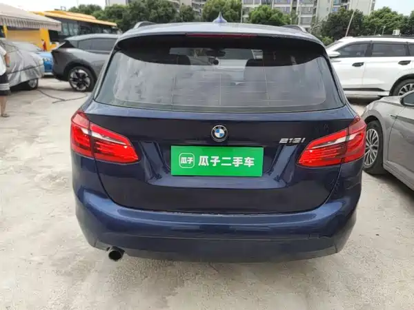 BMW 2 Series Station Wagon 2015