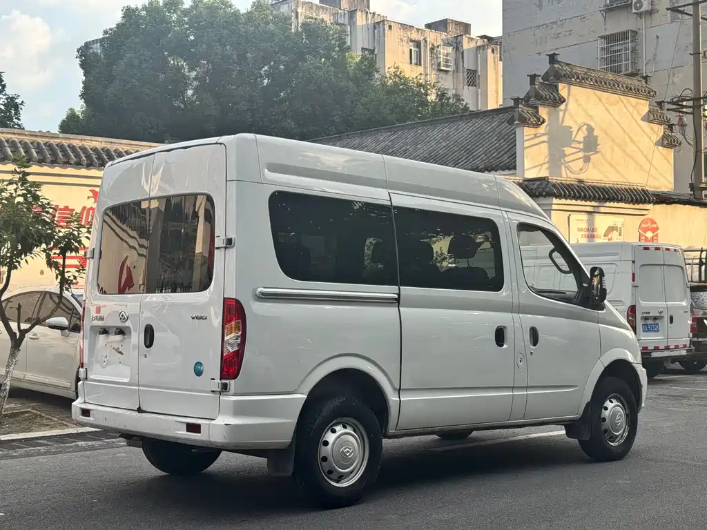 Maxus V80 2022