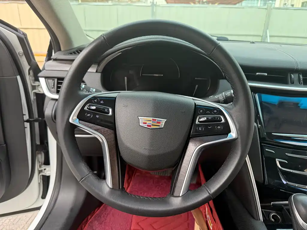 Cadillac XTS 2018 — фото 10