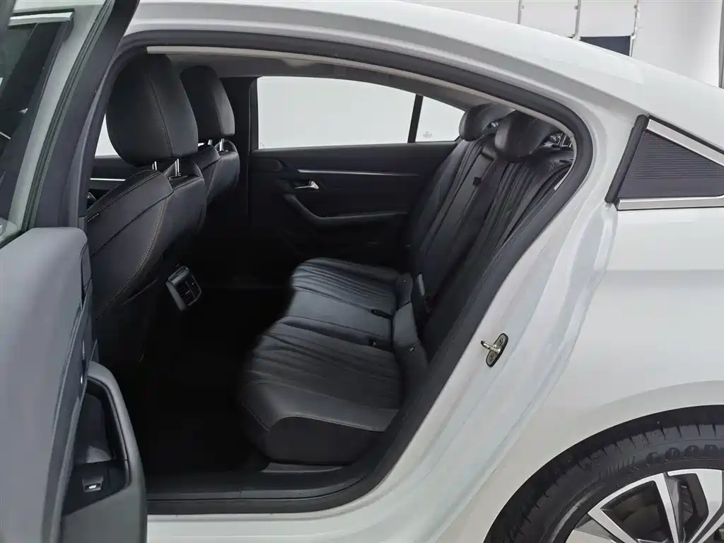 Peugeot 508 2022 — фото 15