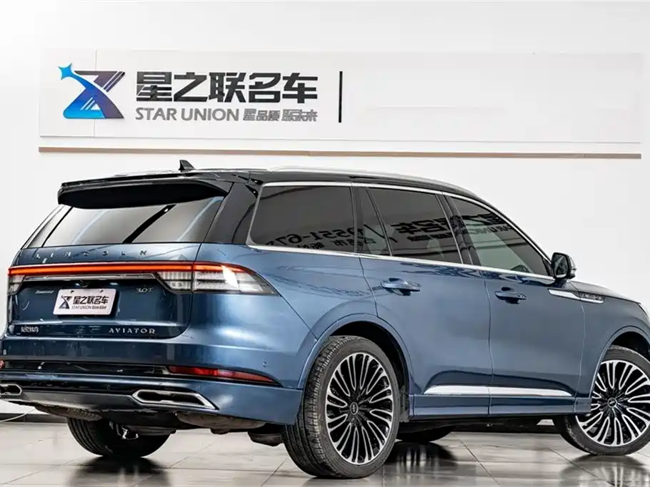 Lincoln Aviator 2023 — фото 7