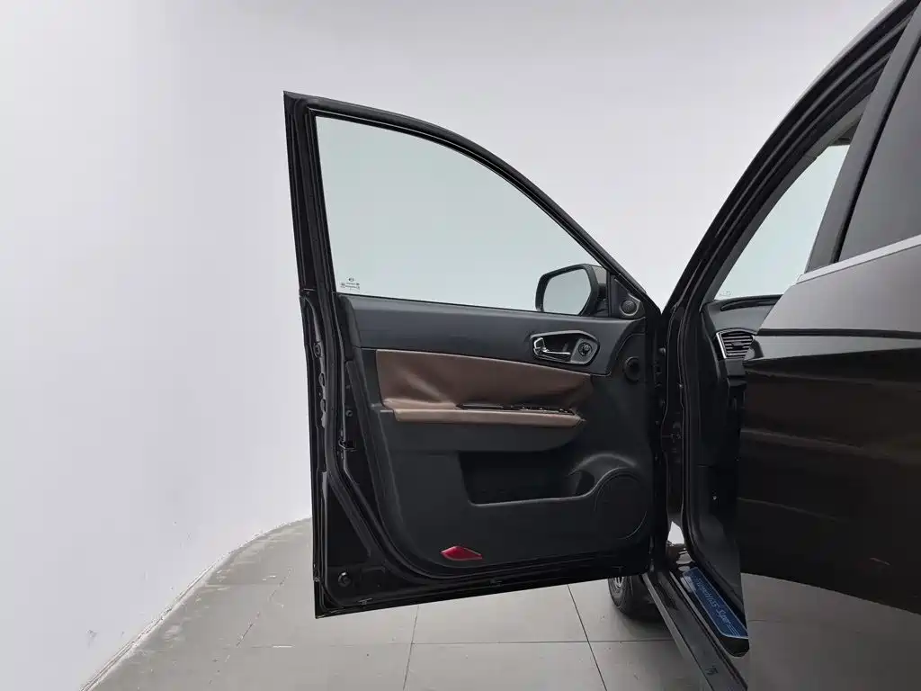 GAC Trumpchi GS5 Super 2015 — фото 8