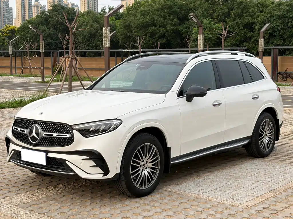 Mercedes-Benz GLC 2023