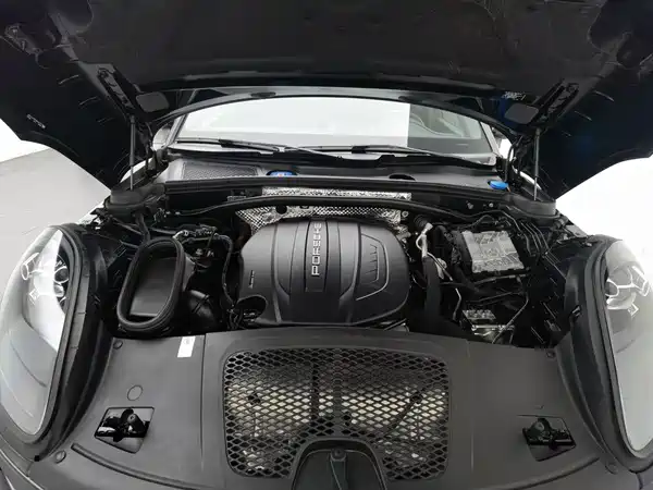 Porsche Macan 2021