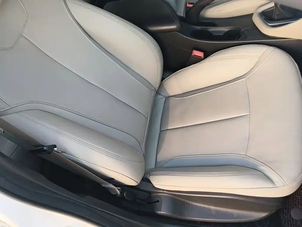 Buick Excelle 2018 — фото 25