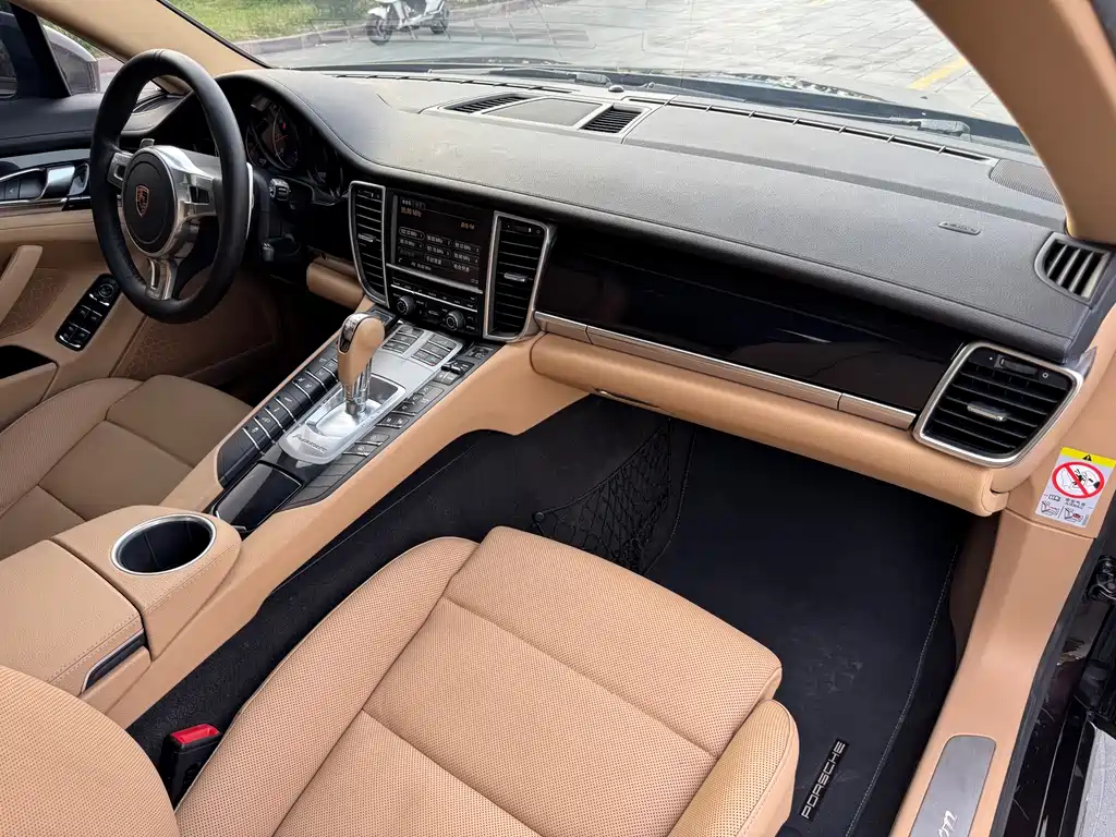 Porsche Panamera 2016 — фото 27