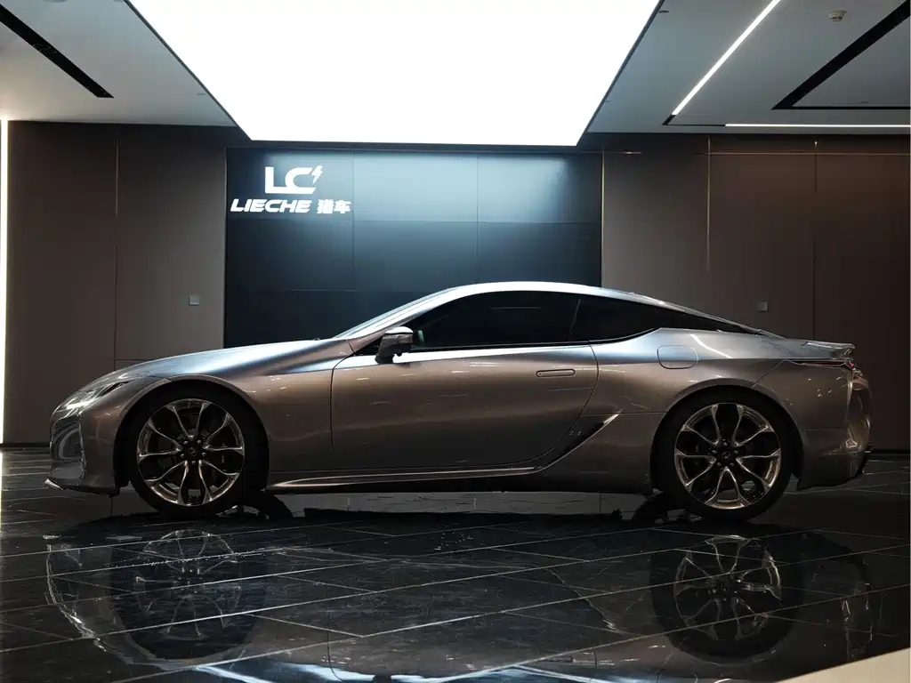 Lexus LC 2018 — фото 3