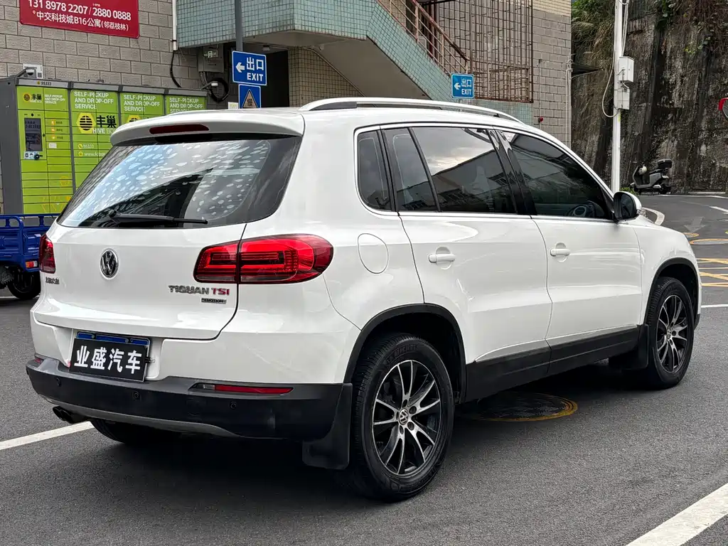 Volkswagen Tiguan 2013 — фото 6