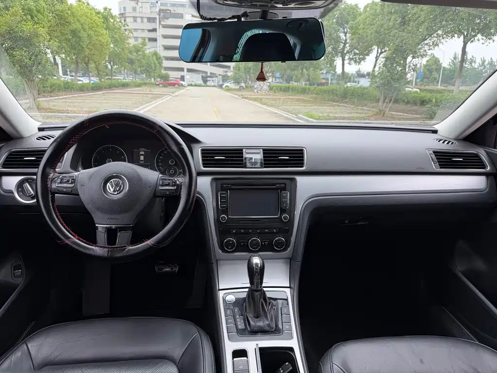 Volkswagen Passat 2015 — фото 15