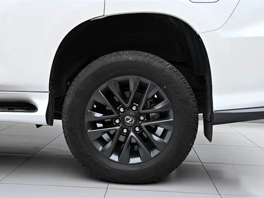 Lexus GX 2023 — фото 36