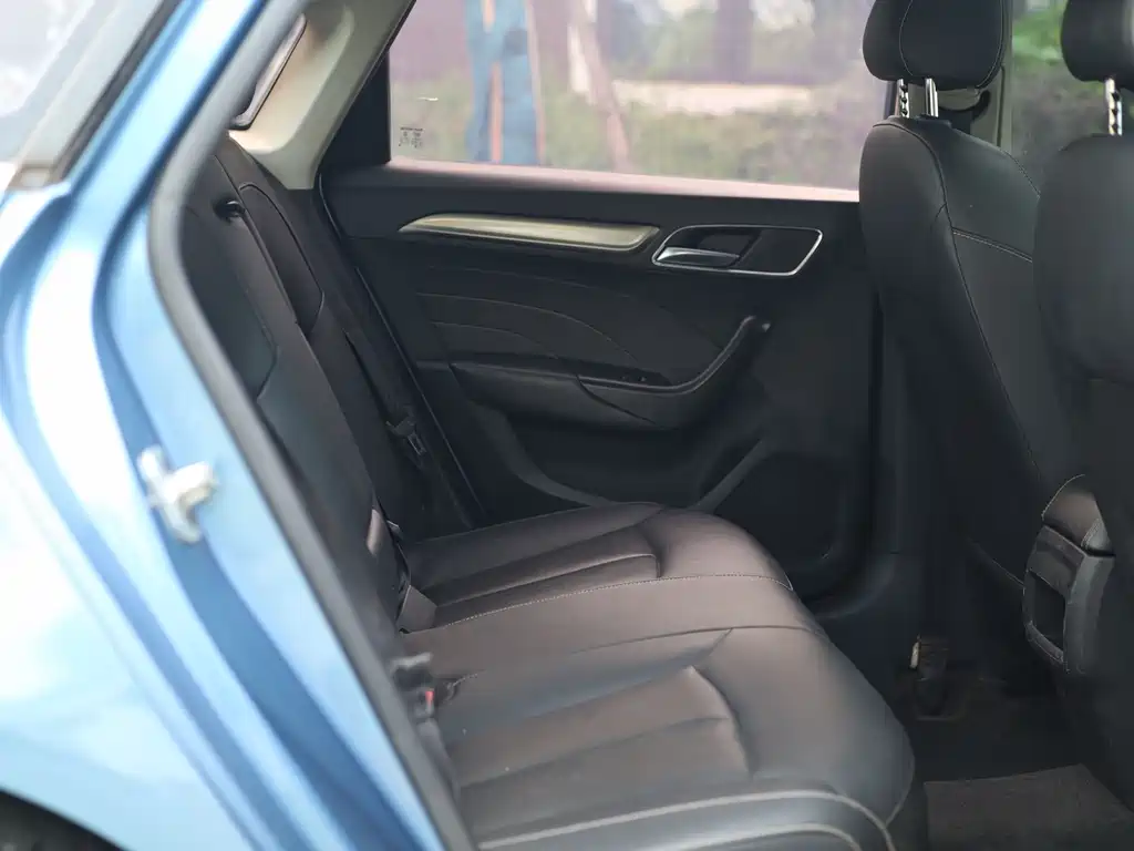 Roewe i6 Classic 2018 — фото 28
