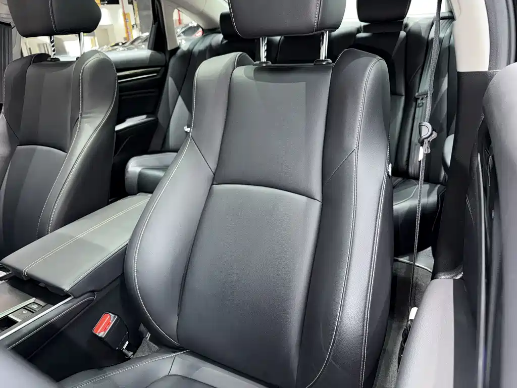 Honda Accord 2022 — фото 13