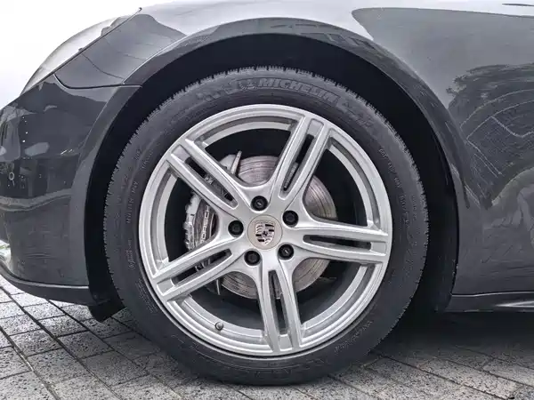 Porsche Panamera 2019