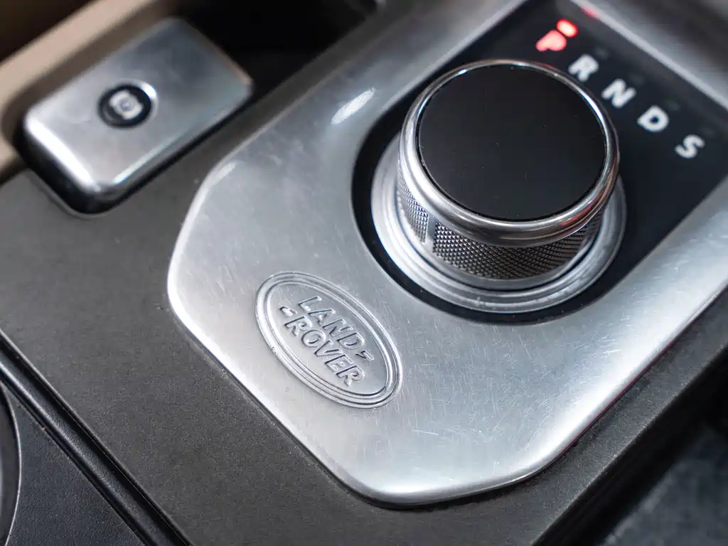 Land Rover Discovery 2016 — фото 18