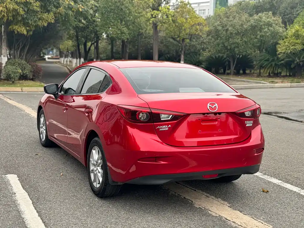 Mazda 3 Axela 2019 — фото 7