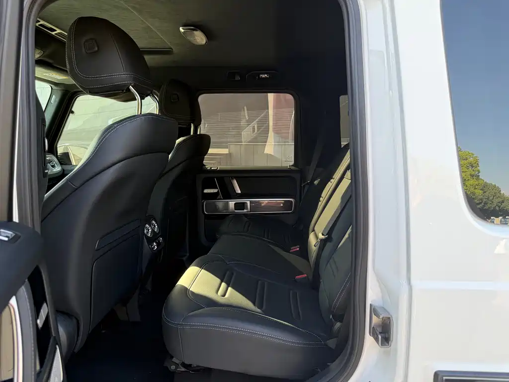 Mercedes-Benz G-Class 2025 — фото 11