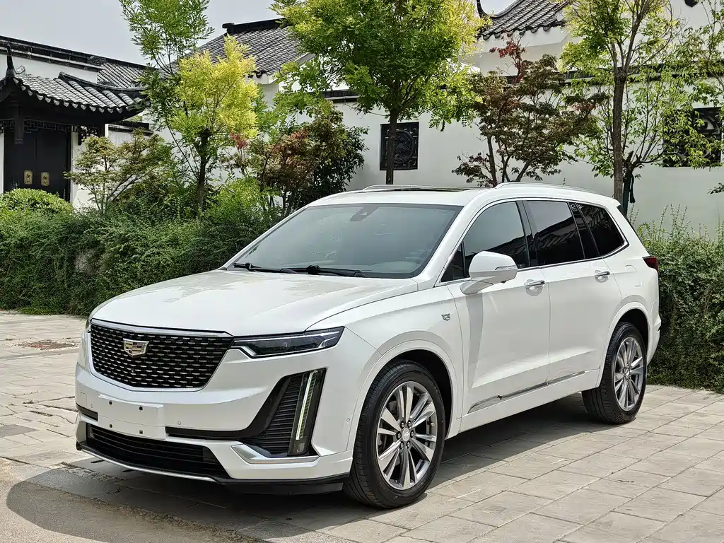 Cadillac XT6 2019 — фото 1