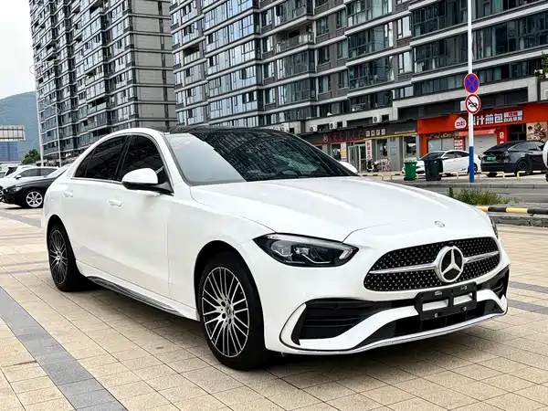 Mercedes-Benz C-Class 2024