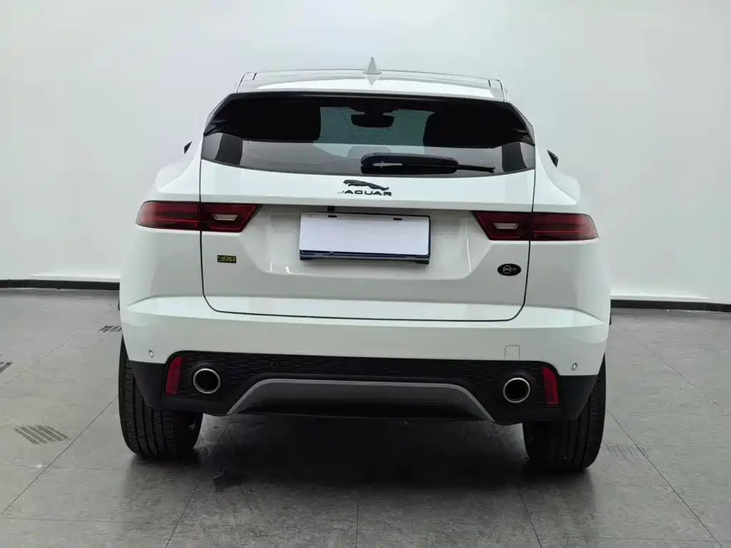 Jaguar E-PACE 2018 — фото 7