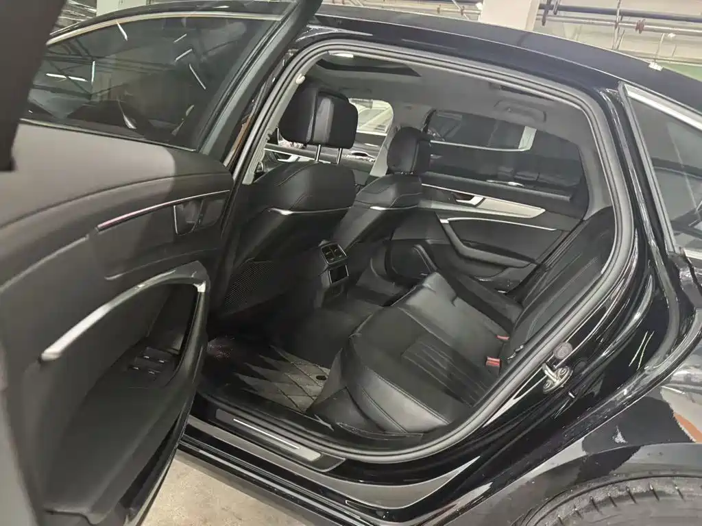 Audi A6L 2021