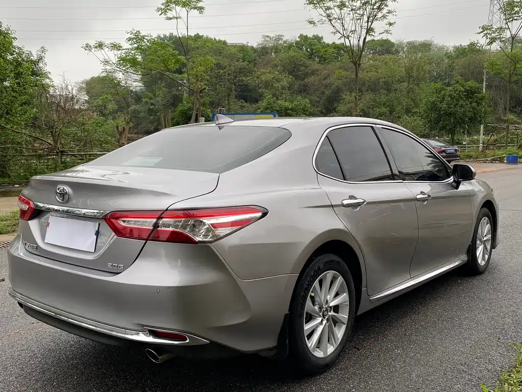 Toyota Camry 2024 — фото 6