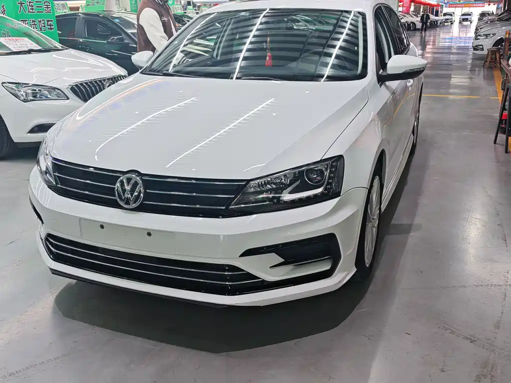 Volkswagen Sagitar 2018 — фото 1