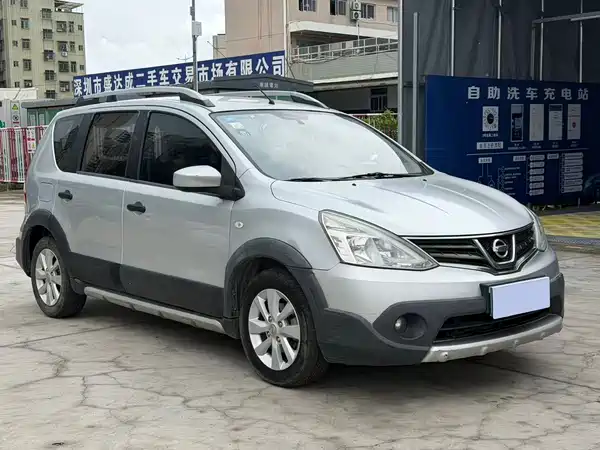 Nissan Livina 2014