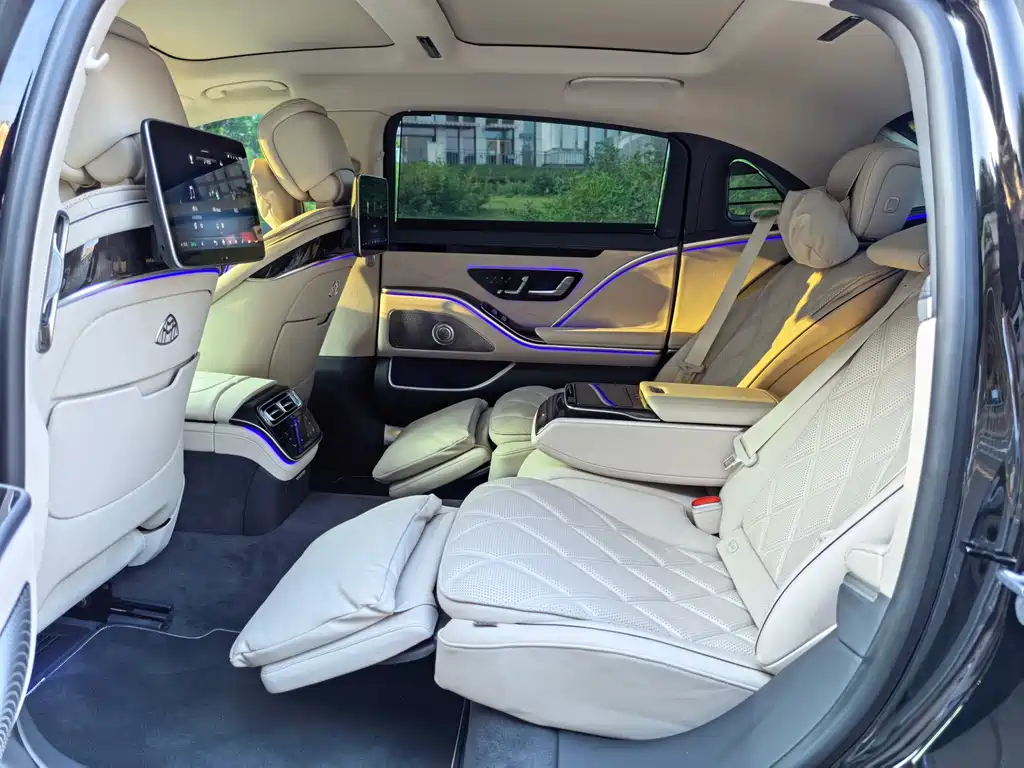 Mercedes-Benz Maybach S-Class 2025