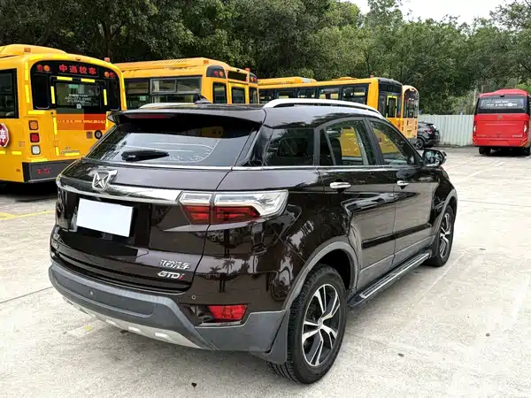 JMC Yusheng S330 2016