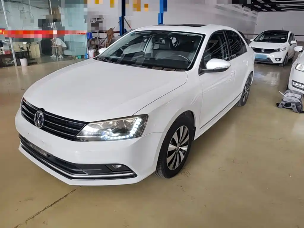 Volkswagen Sagitar 2017