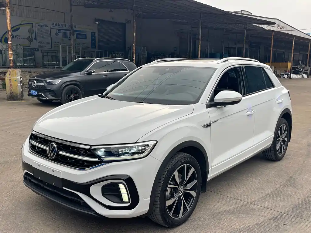 Volkswagen T-Roc 2025 — фото 1