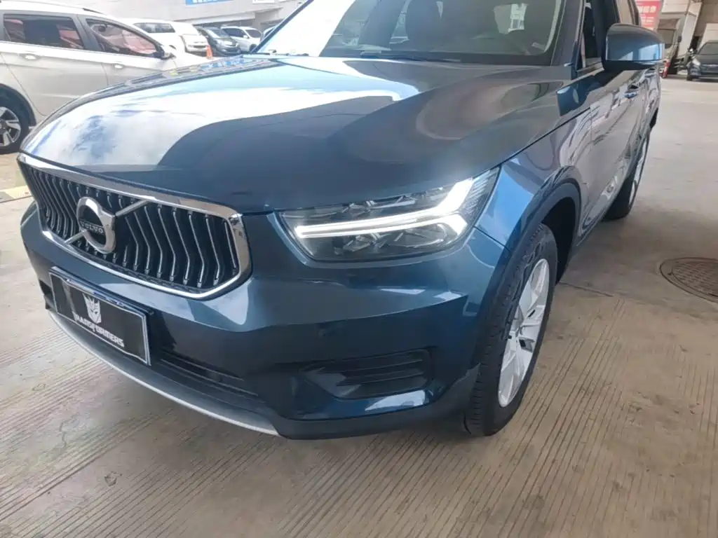 Volvo XC40 2022 — фото 24