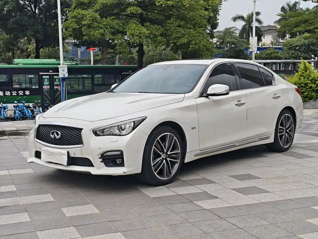 Infiniti Q50L 2015 — фото 1