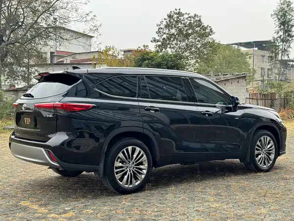 Toyota Highlander 2024