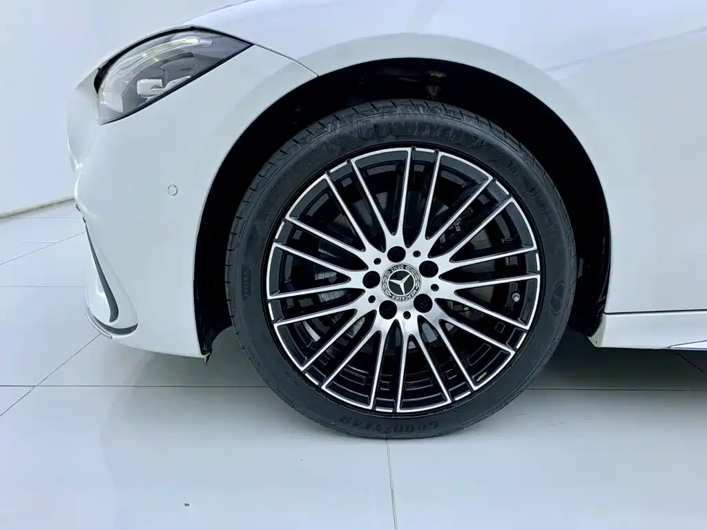 Mercedes-Benz C-Class 2023
